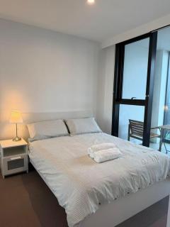Cozy and comfortable CBD luxury apartment - 7