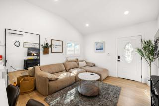 Marbella Lane - Cityside Haven w Touch of Charm - 5