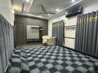 Home in bahria town Lahore - 1