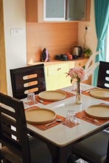 White Castle Stays Luxury 3BHK Serviced Apartment in Madhapur - 2