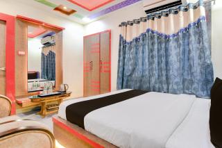 Super Townhouse Lake Town Clock Tower Formerly Crown Comfort - 4