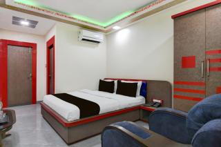 Super Townhouse Lake Town Clock Tower Formerly Crown Comfort - 4