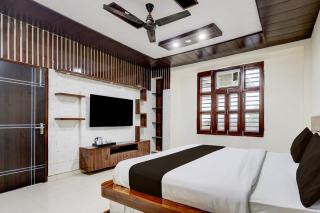 Super Townhouse Sheesh Mahal Farrukh Nagar - 8