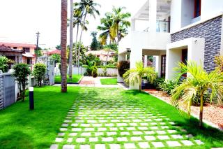 Shamrock Home Stay (5-Bedroom Bungalow) - Thiruvalla - 3