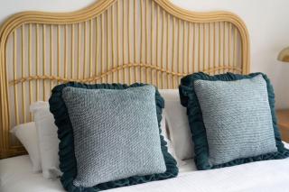 Palm Springs Waterfront Retreat - Broadbeach Waters - Gold Coast - 6