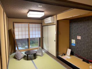 Kyōraku Honkan 杏洛 本館 ,Kyoto Machiya ,Garden Bath - 0