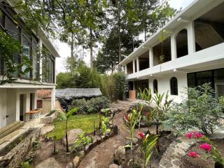 The Hidden Garden Apartments - 3