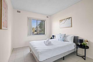 Well-Located 2BR Stay Near Auburn Station & Shops - 0