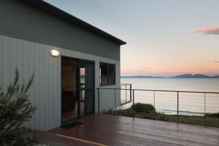Swansea Beach Chalets - 6