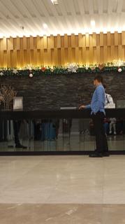 Sea Residences Moa Staycation- EVEREST - 1