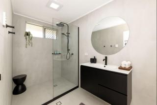 2-Bedroom Charm near Mater Hospital Pimlico Townsville - 4