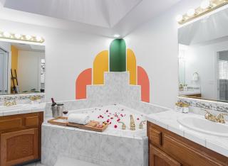 Heaven Heights - HotTub, Pet Friendly, EV Outlet, Pool Table, Game Room, BBQ, FirePit, Library - 5