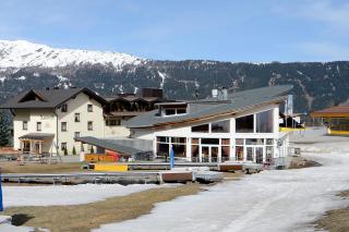 Sonneck Ferienhaus & Gruppenhaus 1450m am Hochzeiger im Pitztal - 1