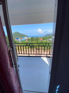 Big Head Bungalows - 2