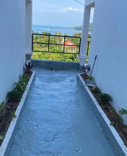 Big Head Bungalows - 4