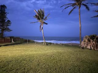 Coral Sands Beach Villa - 4