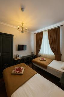 Khan Family Hotel - 8