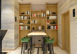 City Comfort Inn Wuhan Optics Valley OuYada Yangjiawan Metro Station - 8