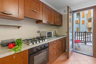 The Sunflower - Happy Rentals - 7