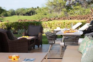 PiH: Dancing Honu Walk to the Beach Bikes and Beach Gear - 0