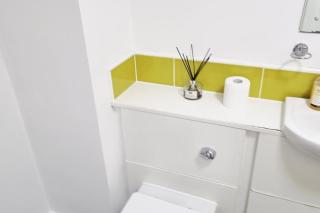 Central Liverpool 1-Bed Apartment City Centre - 6