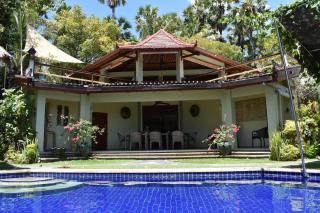 Villa Cantik Sambirenteng - 0