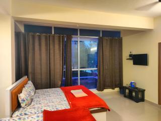 Glass House Yelagiri - 1