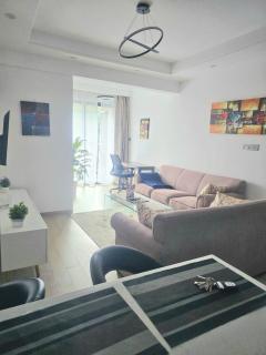 Marina Bay by BednBeyond Urban Vogue Westlands with Pool & Gym - 2