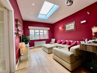 Mayflower Cottage - 4 Bedrooms, Uppingham Town Centre by Belmont Places - 8