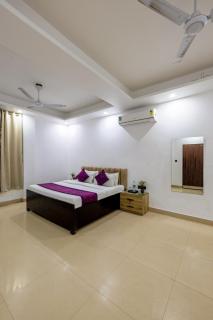 Aura Residency By Groom Room Hospitality I Sector -63A Noida - 2