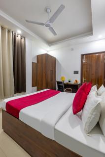 Aura Residency By Groom Room Hospitality I Sector -63A Noida - 3