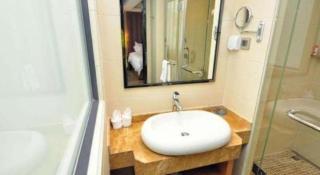 Lavande Hotel Guangzhou South High-speed Railway Station Luoxi Metro Station - 3