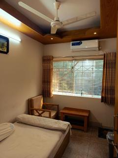 Hotel Dhanmondi - 0