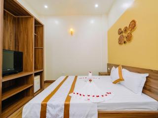 Seaside Charm Hotel Cat Ba - 1