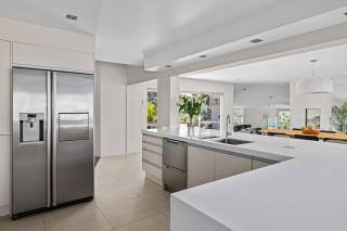 Paihia Beachside Escape - 4