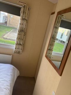 Relax By The Coast - Spacious 6-sleeper Caravan - Leysdown-on-Sea - 4
