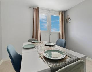 Appart rénové, proche des commerces & transports - 1