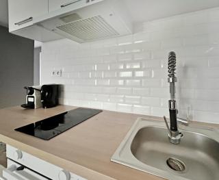 Appart rénové, proche des commerces & transports - 4