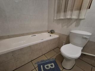 Margate Boulevard Beachfront Apartment - 2