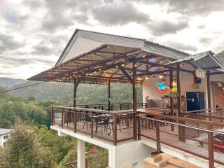 Perfect Hill View, Durian Orchard Farmstay within the mountains - 4