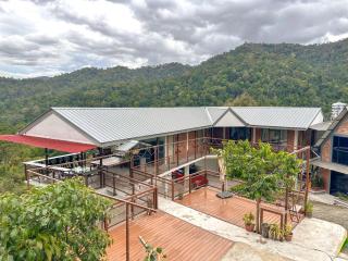 Perfect Hill View, Durian Orchard Farmstay within the mountains - Bentong - 7