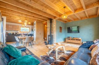 Chalet Armande, Alpine ski holiday near la Clusaz and Grand Bornand - 9