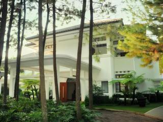 Bumi Bandhawa Hotel - 8