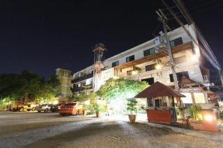 Phumanee Home Hotel - 2