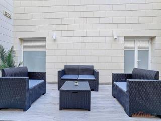 Rooftop Oasis with Plunge Pool & BBQ - 5