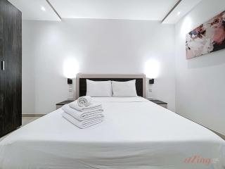 Rooftop Oasis with Plunge Pool & BBQ - 2