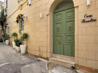 Rooftop Oasis with Plunge Pool & BBQ - 3