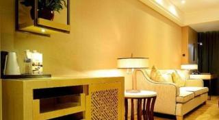 Sky World Hotel Qingdao - 2