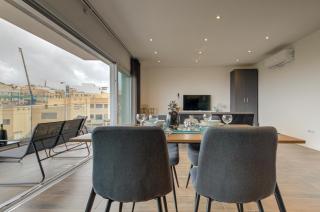 Ridge View Rooms - in a Shared Apartment - Sea Views - 7