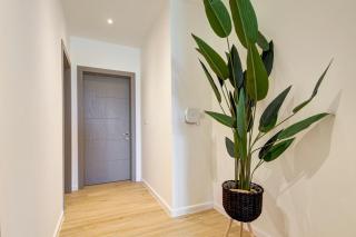 Ridge View Rooms - in a Shared Apartment - Sea Views - 5